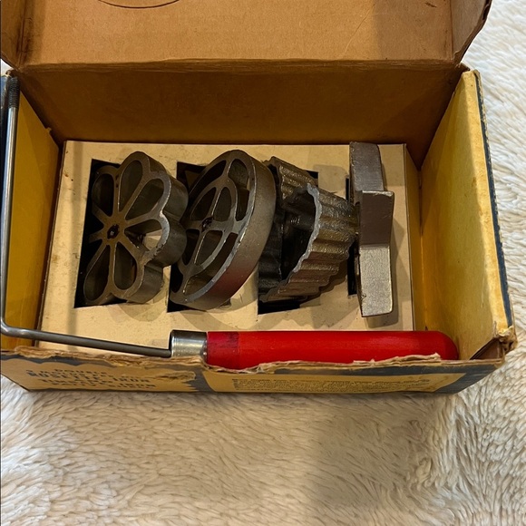 Vintage Nordic Ware Double Rosette & Timbale Iron - Picture 2 of 10